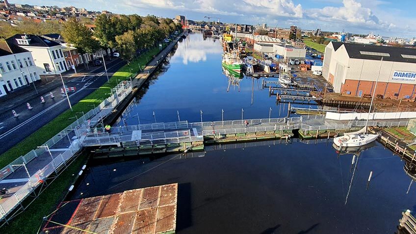 tijdelijke pontonbrug fietsers voetgangers