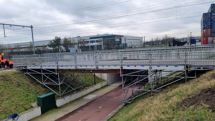 venlo tijdelijke brug met fietspad
