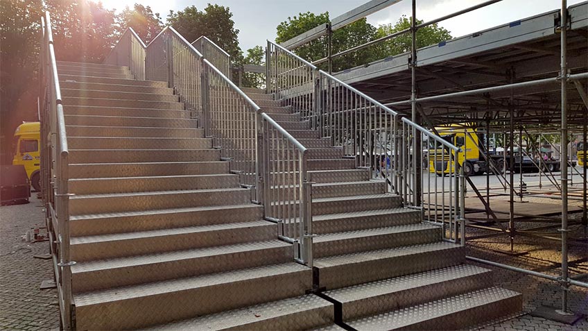 tijdelijke publieksvriendelijke trap