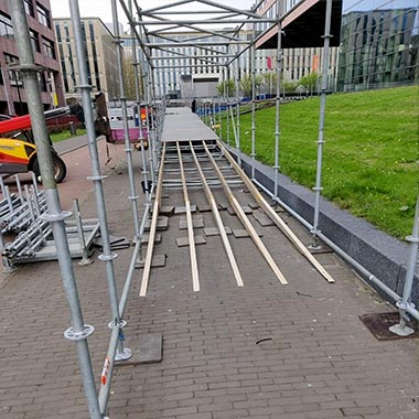 Tijdelijke rolstoeltoegankelijke entree Amsterdam