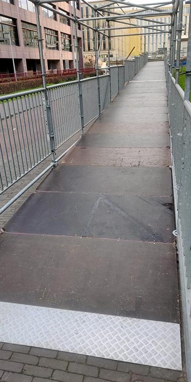 Tijdelijke rolstoeltoegankelijke entree Amsterdam