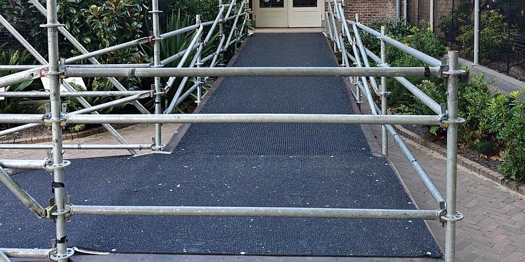 rolstoeltoegankelijke hellingbaan artis