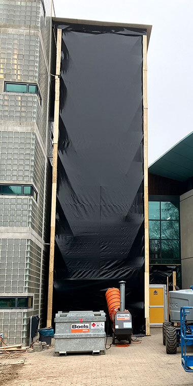 tijdelijke trappentoren glijbaan zwembad