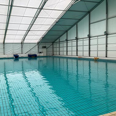 tijdelijk overdekt zwembad