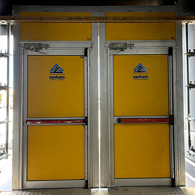 tijdelijke nooddeuren noodroutes