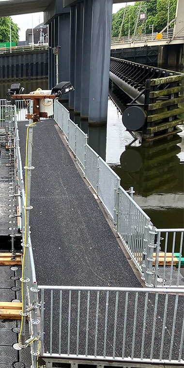 spooldersluis tijdelijke brug vlondervloeren antslipmatten